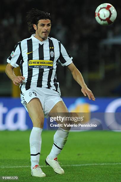 Vincenzo Iaquinta of Juventus FC in action during the Serie A match between Juventus FC and ACF Fiorentina at Olimpico Stadium on October 17, 2009 in...