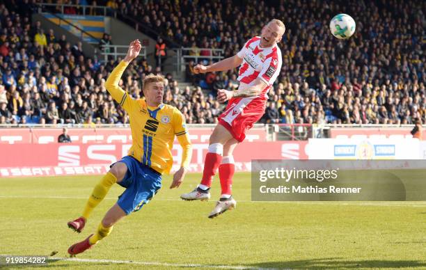 Steve Breitkreuz of Eintracht Braunschweig and Toni Leistner of 1 FC Union Berlin during the second Bundesliga game between Eintracht Braunschweig...