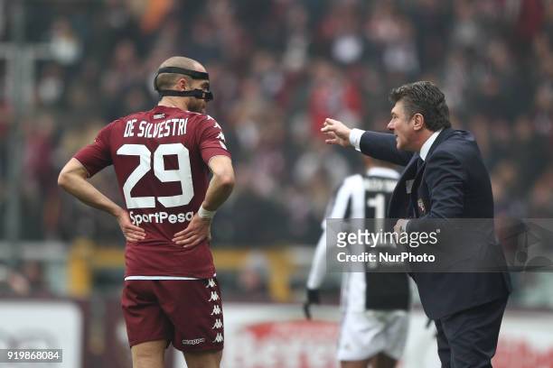 Torino coach Walter Mazzarri talks with Torino defender Lorenzo De Silvestri during the Serie A football match n.25 TORINO - JUVENTUS on at the...