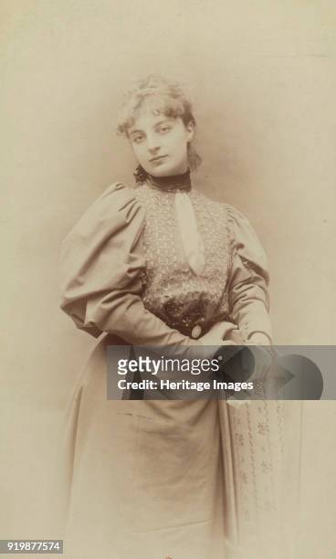 Portrait of Anna-Elisabeth, Comtesse Mathieu de Noailles , 1910s. Private Collection.Fine Art Images/Heritage Images/Getty Images)