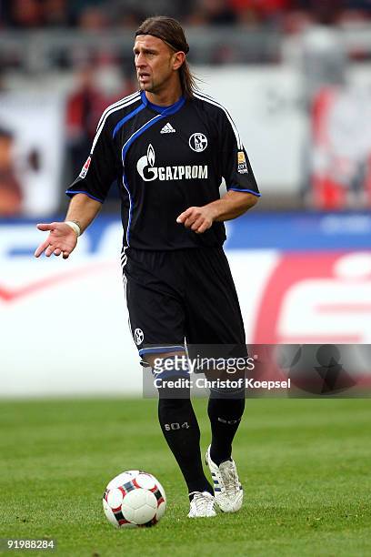 Marcelo Bordon of Schalke runs with the ball during the Bundesliga match between VfB Stuttgart and FC Schalke 04 at the Mercedes-Benz Arena on...