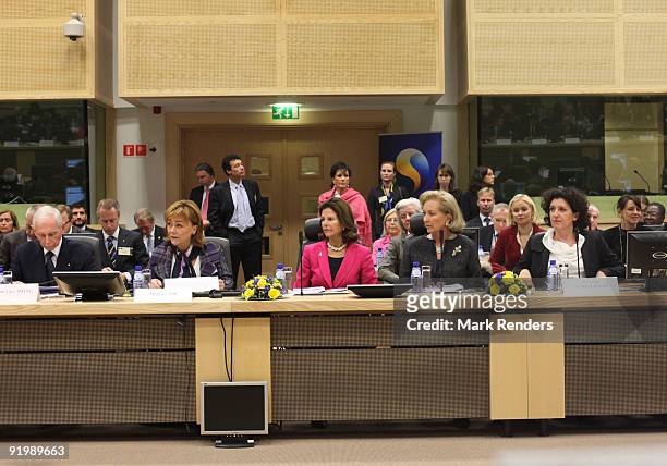 General Director IOM William Lacy Swing, Swedish Justice Minister Beatrice Ask, Queen Silvia of Sweden, Queen Paola of Belgium and Belgian Interior...