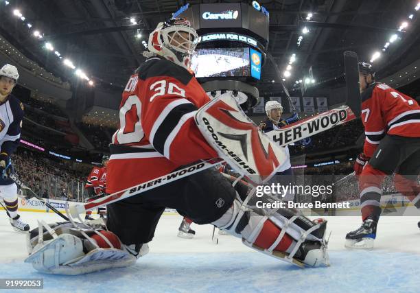 Martin Brodeur of the New Jersey Devils tends net against the Atlanta Thrashers at the Prudential Center on October 16, 2009 in Newark, New Jersey.