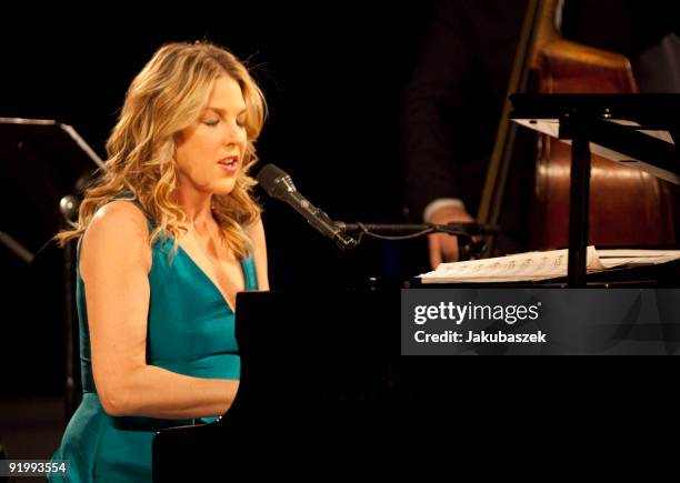 Diana Krall Live In Concert Photos Et Images De Collection Getty Images diana-krall-live-in-concert-photos-et-images-de-collection-getty-images