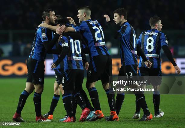 Andrea Petagna of Atalanta BC celebrates his goal with his team-mates during the serie A match between Atalanta BC and ACF Fiorentina at Stadio...