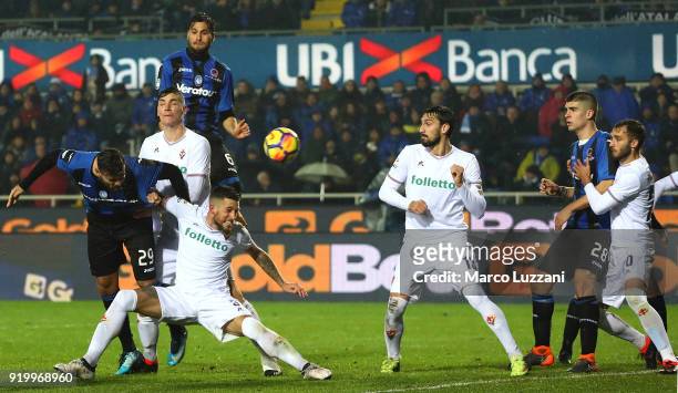 Andrea Petagna of Atalanta BC scores his goal during the serie A match between Atalanta BC and ACF Fiorentina at Stadio Atleti Azzurri d'Italia on...