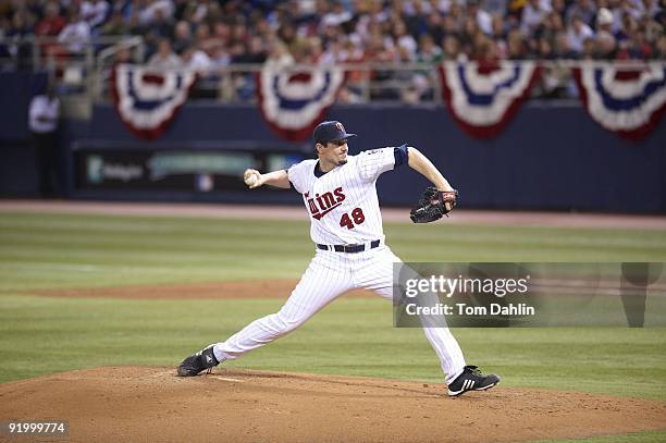 Playoffs: Minnesota Twins Carl Pavano in action, pitching vs New York Yankees. Game 3. Minneapolis, MN CREDIT: Tom Dahlin