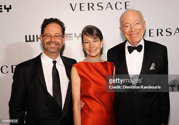 Director of the Whitney Adam Weinberg, Brooke Garber Neidich and Chairman Emeritus of The Estée Lauder Companies Inc. Leonard Lauder attend the 2009...