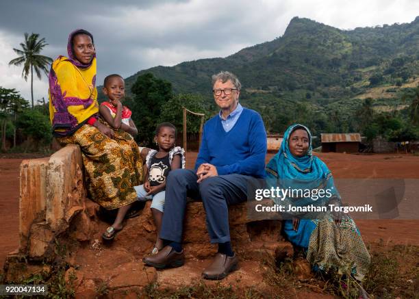 Bill Gates visiting the village of Kicheba in the Tanga region. August 9, 2017 In Kicheba, Tanzanaia. Gates went door-to-door with health workers in...