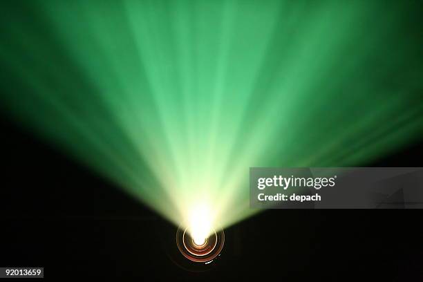 green-projektor - beamern stock-fotos und bilder