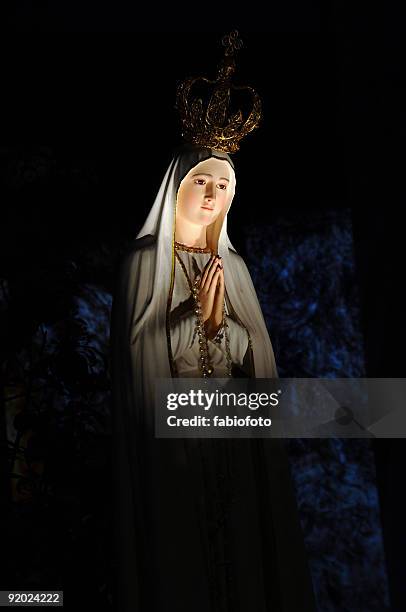 madonna di fatima - our lady of fatima stock-fotos und bilder