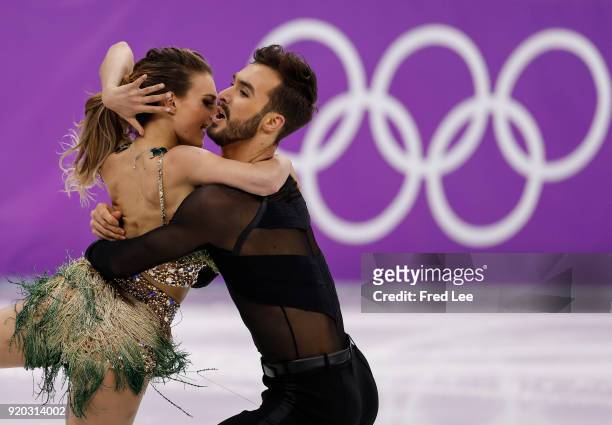 Gabriella Papadakis and Guillaume Cizeron of France compete during the Figure Skating Ice Dance Short Dance on day 10 of the PyeongChang 2018 Winter...