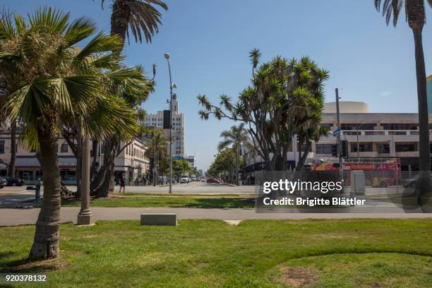 end of route 66 in santa monica - brigitte blättler stock pictures, royalty-free photos & images