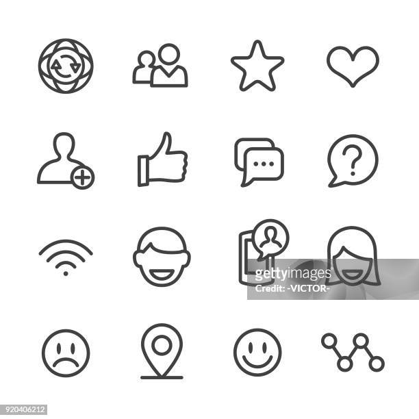 ilustraciones, imágenes clip art, dibujos animados e iconos de stock de iconos de las comunicaciones sociales - serie - sonreír