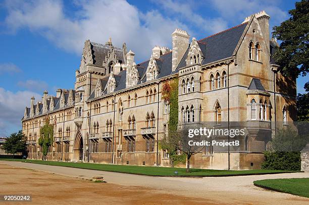 cristo igreja em oxford - imóvel tombado imagens e fotografias de stock