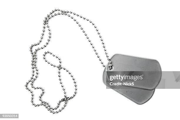 blank dogtags and ball chain on white background - chain object stockfoto's en -beelden