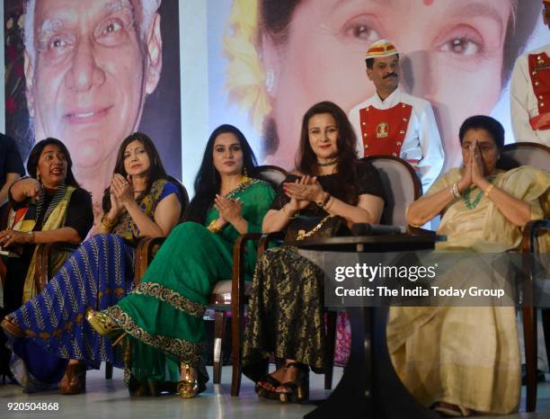 Padmini Kolhapure, Poonam Dhillon, Asha Bhosle and Alka Yagnik at the Yash Chopra Memorial Award 2018 in Mumbai.
