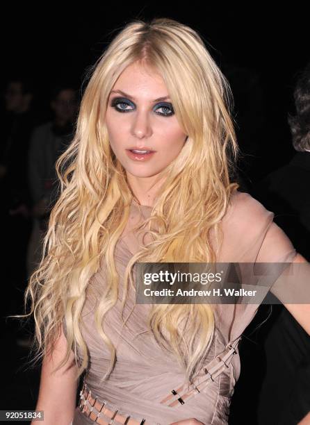 Actress Taylor Momsen attends the 2009 Whitney Museum Gala at The Whitney Museum of American Art on October 19, 2009 in New York City.