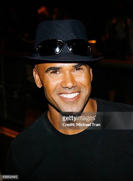 Shemar Moore attends the 100th episode cake-cutting ceremony of the television show "Criminal Minds" held at Quixote Studios on October 19, 2009 in...
