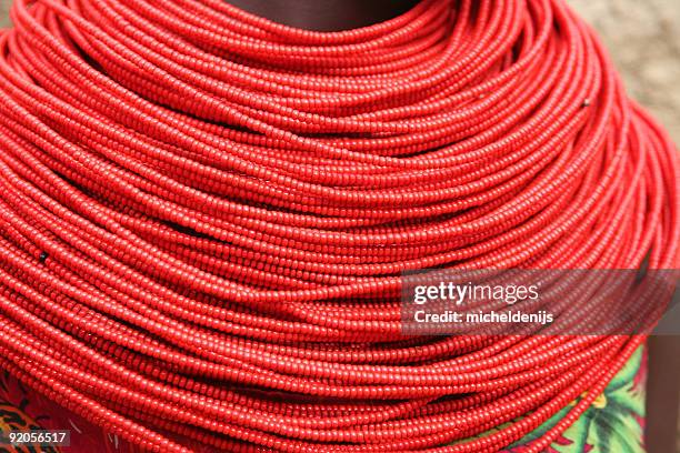 africana collar de cuentas - a beautiful masai woman fotografías e imágenes de stock