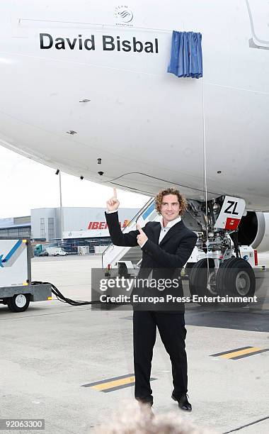 David Bisbal presents his new album 'Sin mirar atras' at Barajas airport on October 20, 2009 in Madrid, Spain.