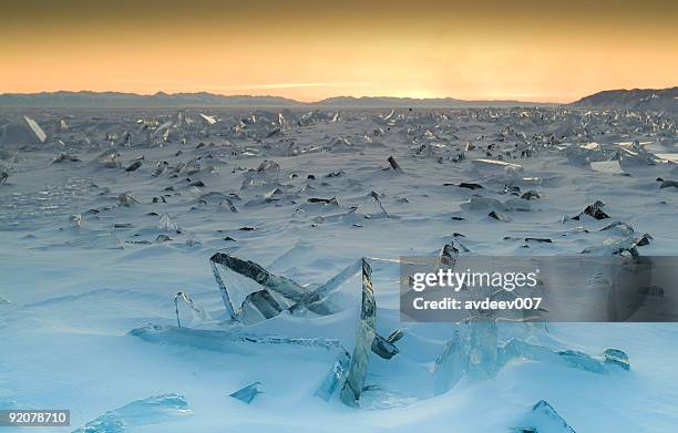 lake baikal - baikal stockfoto's en -beelden