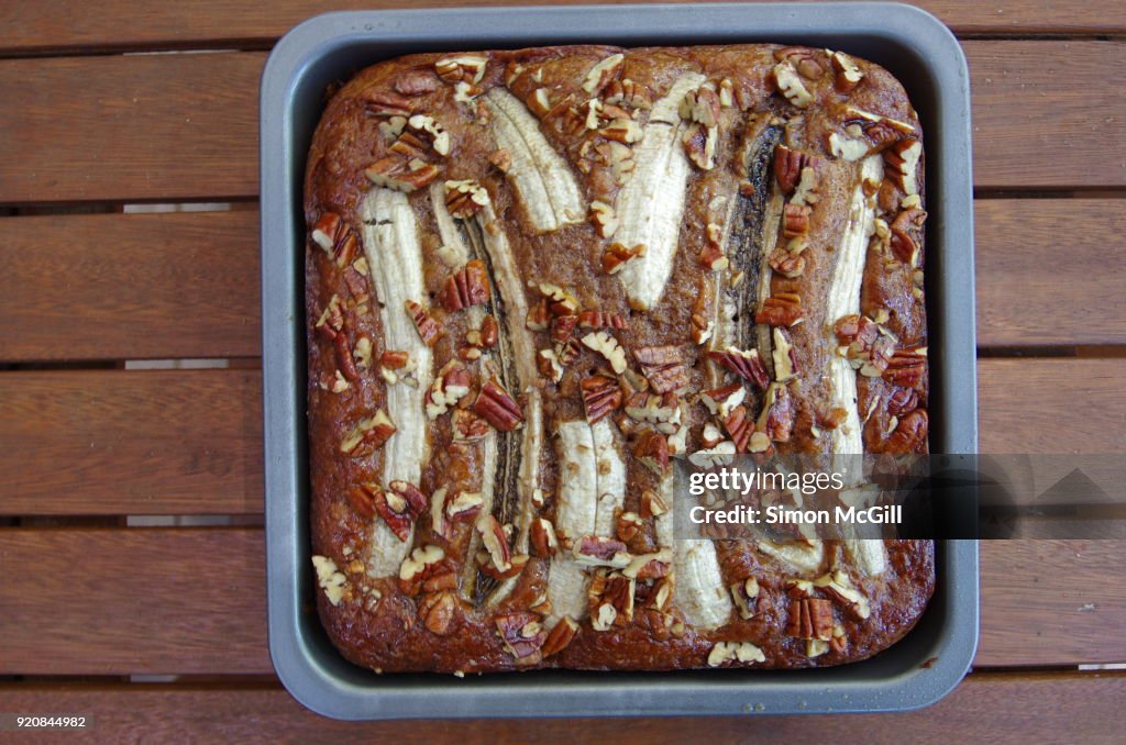 Banana and pecan cake