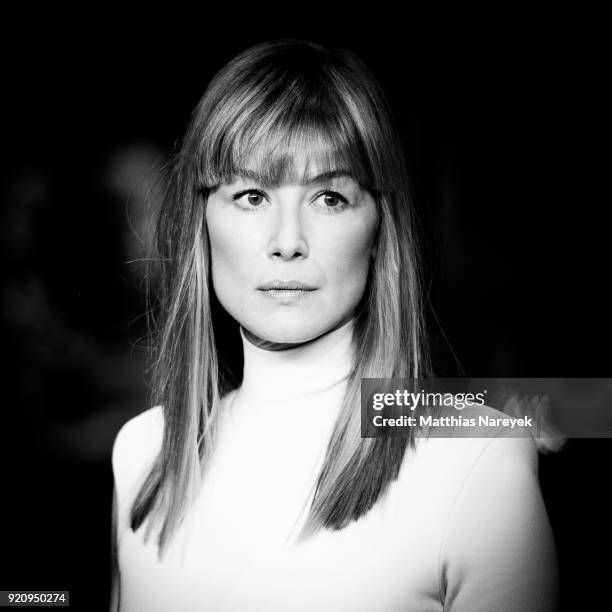 Rosamund Pike attends the '7 Days in Entebbe' premiere during the 68th Berlinale International Film Festival Berlin on February 19, 2018 in Berlin,...