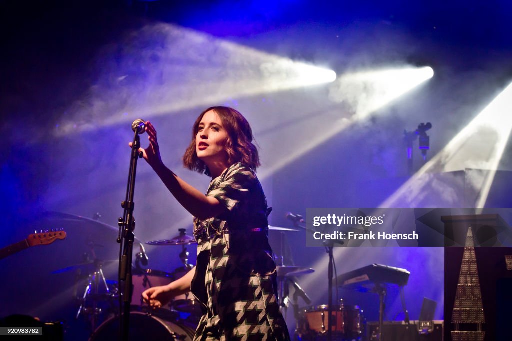 Alice Merton Performs In Berlin