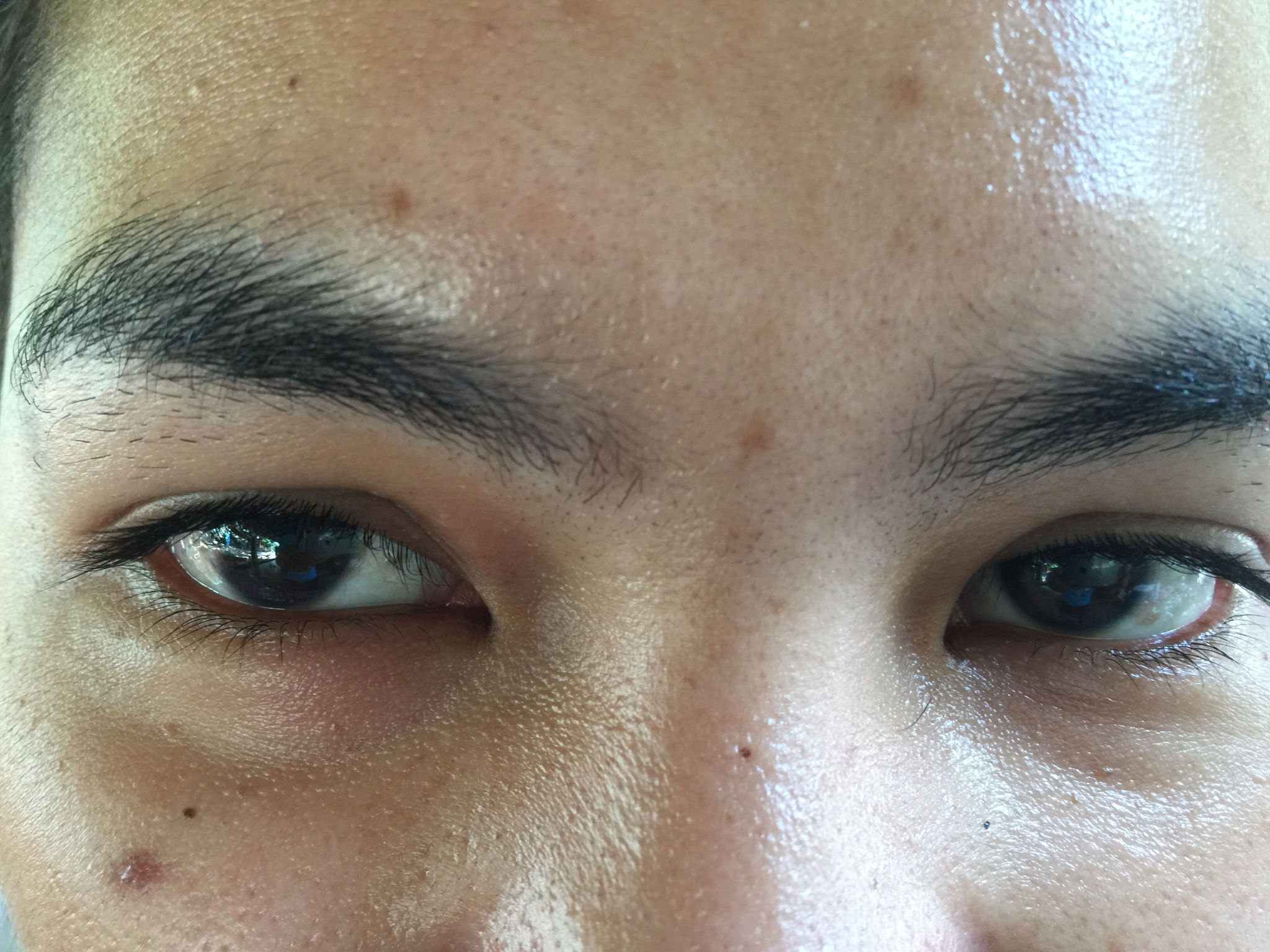 monolid eyes