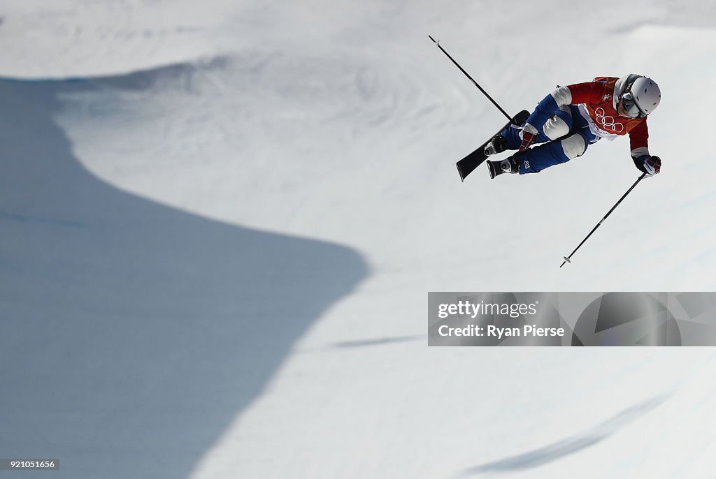 Freestyle Skiing - Winter Olympics Day 11