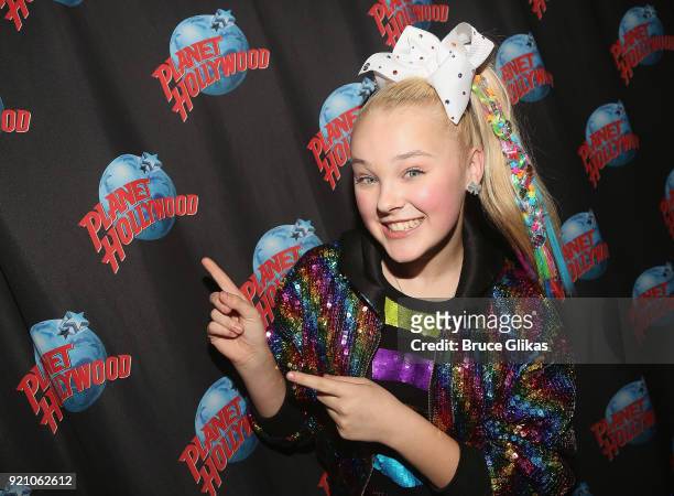 Jojo Siwa Visits Planet Hollywood Photos and Premium High Res Pictures ...