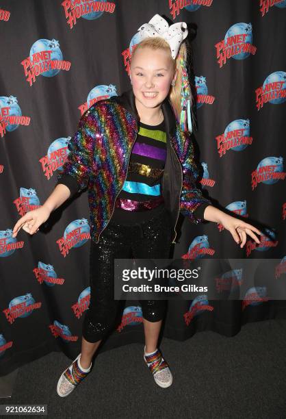 Jojo Siwa Visits Planet Hollywood Photos and Premium High Res Pictures ...
