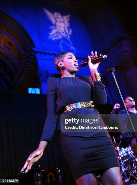 Singer Estelle performs onstage at the 2009 Angel Ball to Benefit Gabrielle�s Angel Foundation hosted by Denise Rich at Cipriani, Wall Street on...