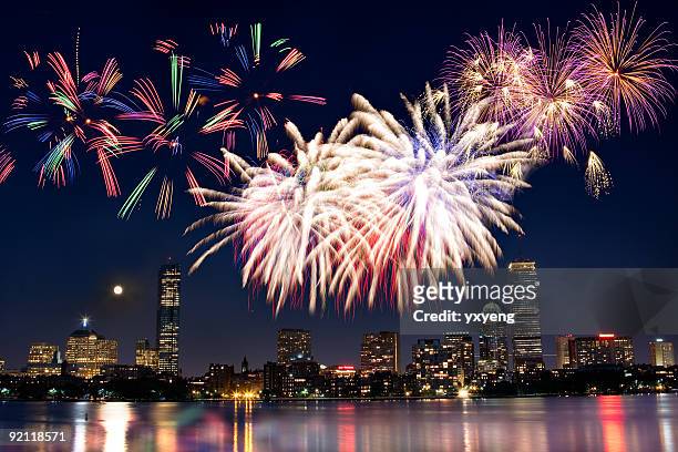 boston july 4th national day fireworks - boston massachusetts bildbanksfoton och bilder