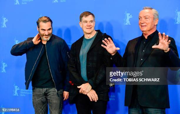 Actor Joaquin Phoenix, US film director and screenwriter Gus Van Sant and German actor Udo Kier pose during the photo call for the film "Don't Worry,...