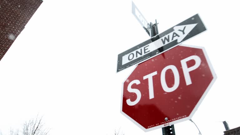 Stop Sign Video 847 Felony Traffic Stop Stock Videos, Footage, & 4K Video Clips - Getty ...