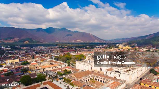 landscape at city of antigua - guatemala - antigua guatemala stock-fotos und bilder