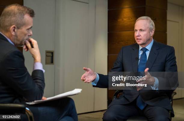Bob Dudley, chief executive officer of BP Plc, right, gestures while speaking to Manus Cranny, anchor for Bloomberg Television, during a Bloomberg...
