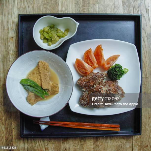 japanese dishes, deep-fried pork, thick fried tofu, boiled beans - nimono 個照片及圖片檔