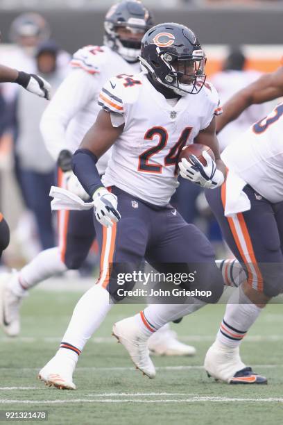 Jordan Howard of the Chicago Bears runs the football upfield during the game against the Cincinnati Bengals at Paul Brown Stadium on December 10,...