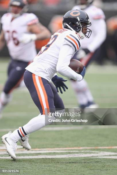 Kendall Wright of the Chicago Bears runs the football upfield during the game against the Cincinnati Bengals at Paul Brown Stadium on December 10,...