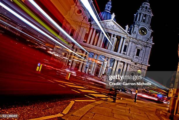 london cliches - london taxi ストックフォトと画像