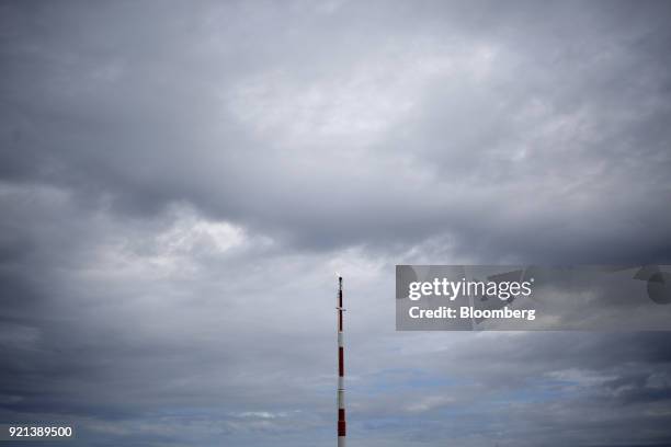 Flare burns at an Energy XXI Ltd. Petroleum facility in Grand Isle, Louisiana, U.S., on Thursday, Feb. 8, 2018. U.S. Oil explorers added rigs this...