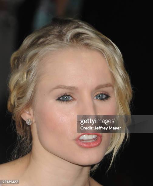 Actress Kristen Bell arrives at The "Astro Boy" Premiere at Mann Chinese 6 on October 19, 2009 in Los Angeles, California.