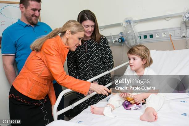 Cristina Cifuentes visits the Gregorio Maranon Hospital to celebrate with children Javier Fernandez' bronze medal on February 20, 2018 in Madrid,...