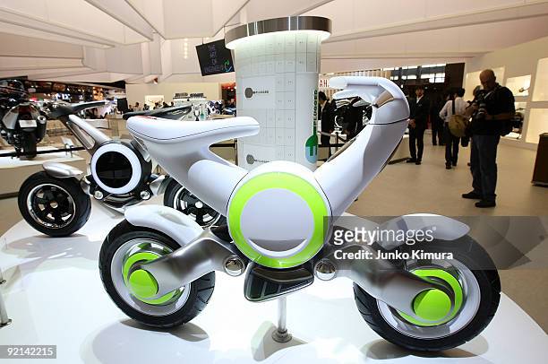 Yamaha's electric concept vehicle "EC-f" is on display during the 41st Tokyo Motor Show at Makuhari Messe on October 21, 2009 in Chiba, Japan. The...