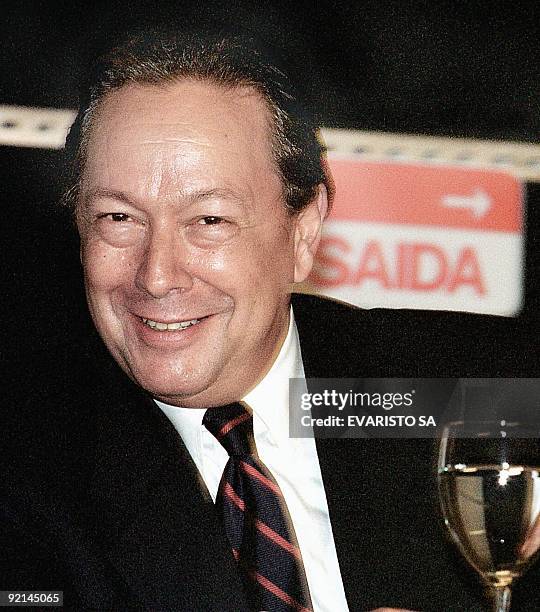 Pedro Malan is seen giving a speech in Brasilia, Brazil 22 October 2001. Pedro Malan, ministro de Economia de Brasil, pronuncia un discurso durante...