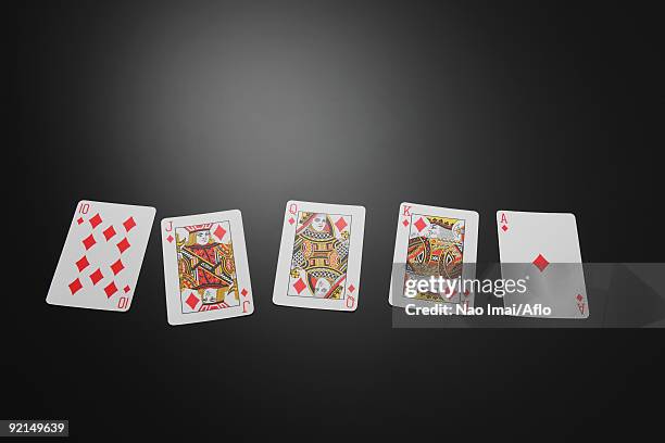 royal flush of diamonds cards - volles haus stock-fotos und bilder