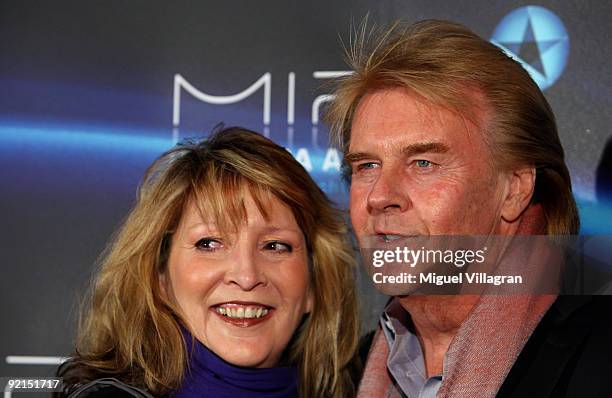 Howard Carpendale and Donnice Pierce attend the Mira Award ceremony on October 21, 2009 in Munich, Germany.